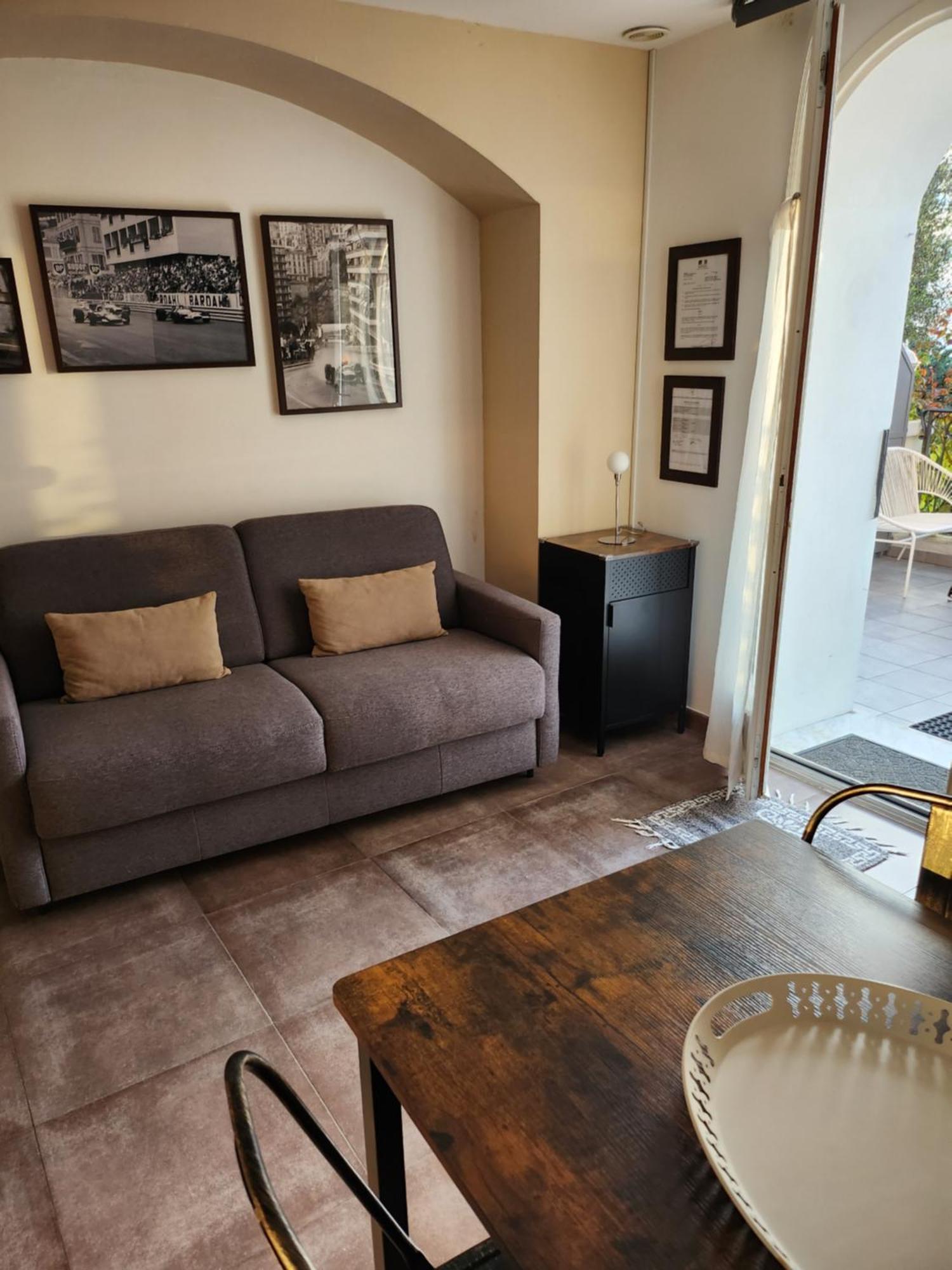 Le Mas D'Angeline, Vue Mer, Jardin Commun, Parking, Voiture Requise, 10 Min En Voiture De Monaco, Route Etroite, Pente Raide, Croisement Limite, Sea View, Shared Garden, Parking, Car Required, 10 Min Drive From Monaco, Narrow Steep Road, Limited Pass 보솔레이 외부 사진